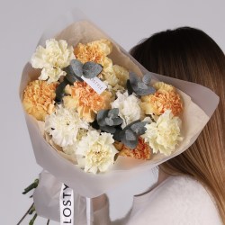 Стильный букет из диантусов